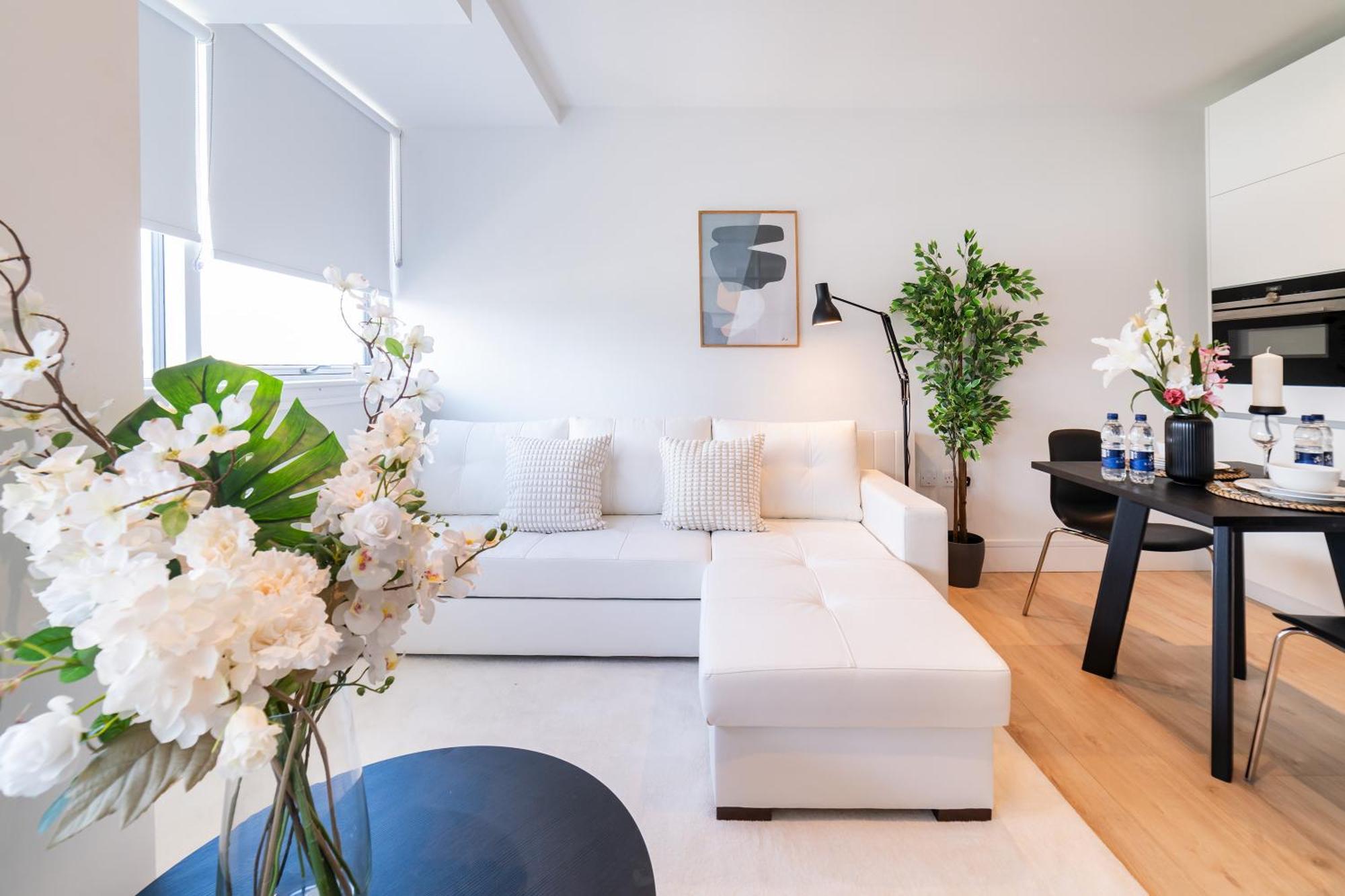 شقة Stylish Retreats On Olympic Way لندن المظهر الخارجي الصورة