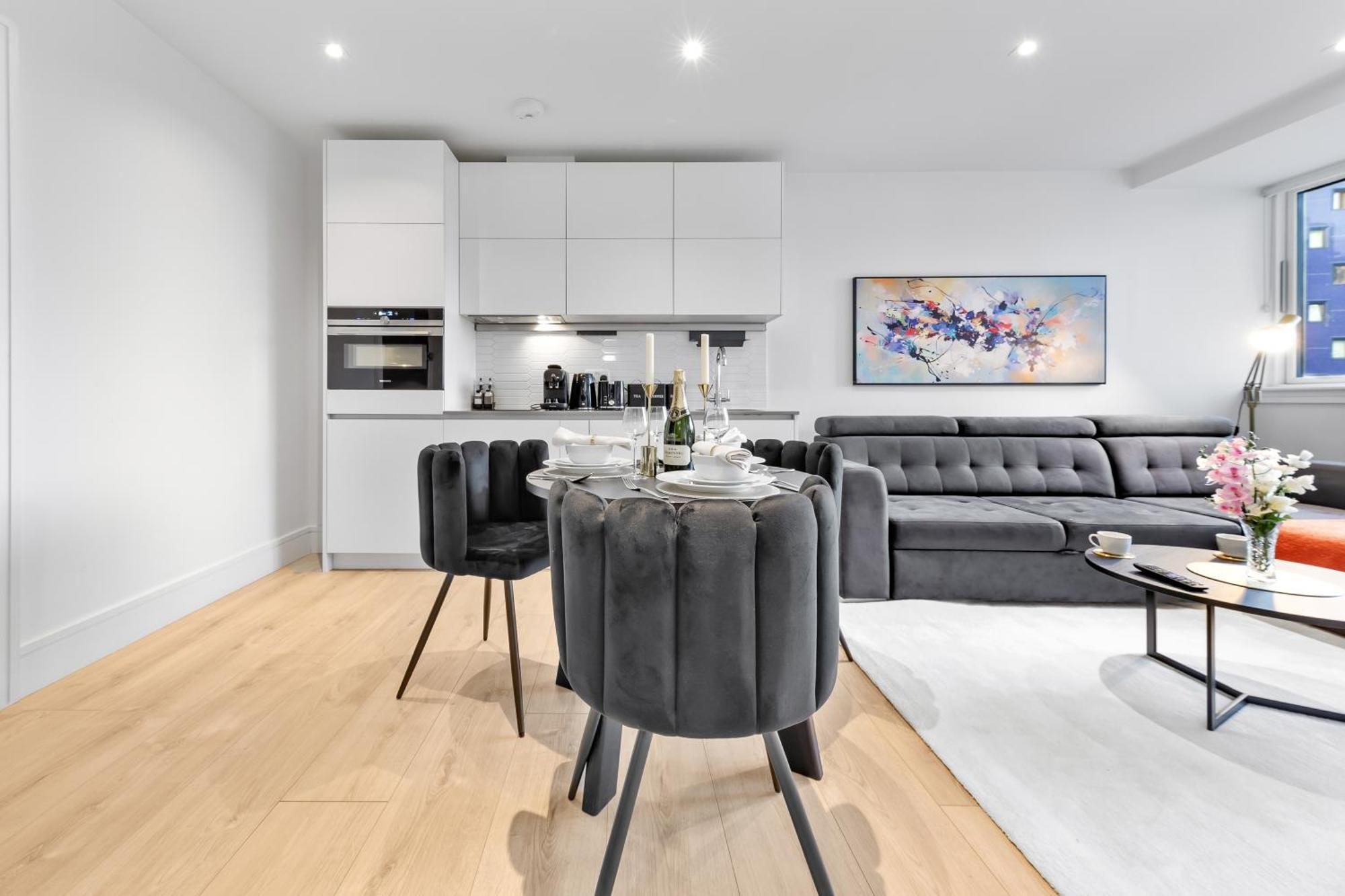 شقة Stylish Retreats On Olympic Way لندن المظهر الخارجي الصورة
